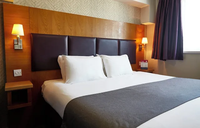 غرفة بسرير مزدوج، Premier Inn Alderley Edge 6/7