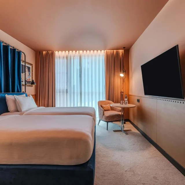 غرفة ديلوكس بسرير فردي، Cenica Porto Hotel, Curio Collection by Hilton 4/10