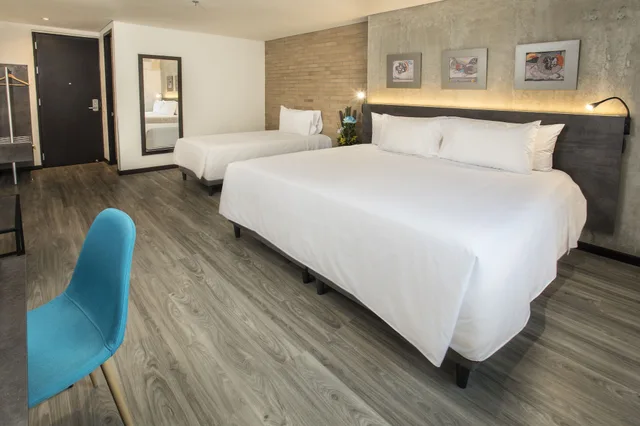 Superior, Queen Bed, Hotel Quinta Norte Chipichape Cali 5/9