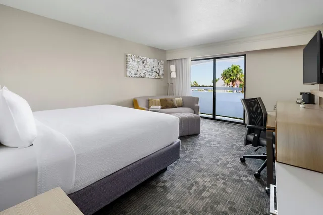 غرفة بسرير كينج، Courtyard Palmdale 2/7