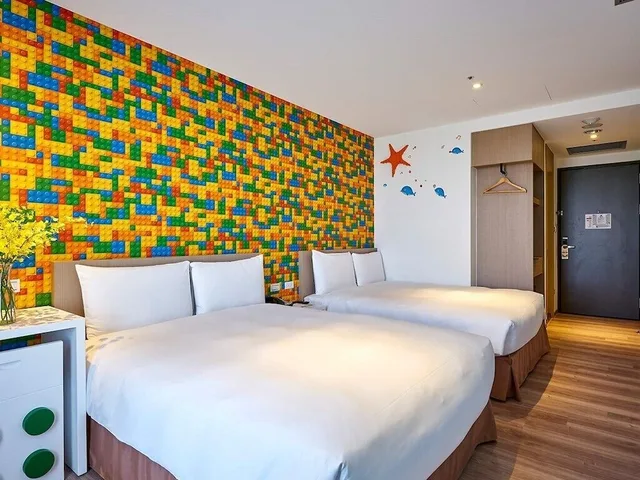 غرفة ديلوكس بسريرين منفصلين، The Brick Hotel 3/9