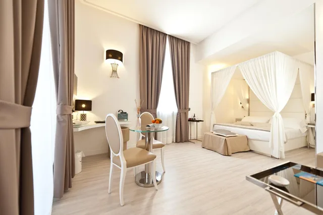 جناح جونيور بسرير كينج، LHP Hotel Santa Margherita Palace & SPA 2/5