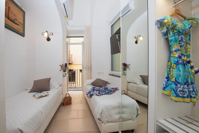 1 Bedroom, Family, Studio, Suite, Queen and Twin Beds, City View, Balcony, Hotel Antica Repubblica 2/10