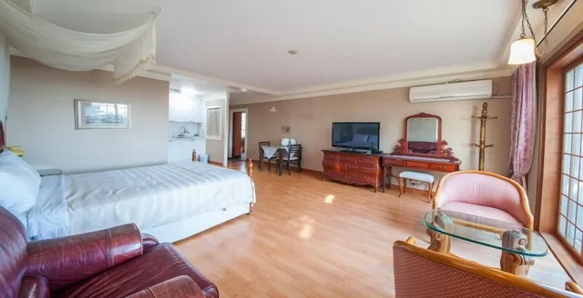 Standard, Double Bed, Beachside Whitehouse 1/2