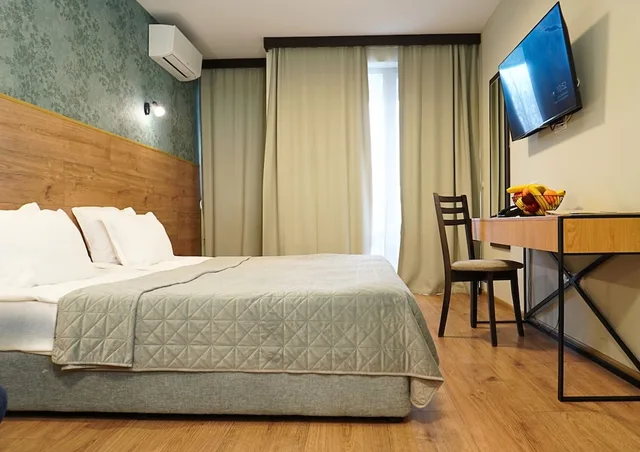 Standard, Double Bed, St George Ski Spa 6/10