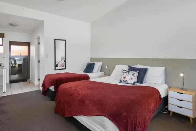غرفة بانورامية بسرير مزدوج أو سريرين منفصلين بإطلالة على البحر، Harbour View Motel 4/8
