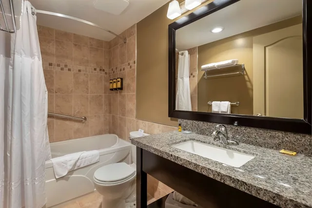 Standard, Queen Bed, Small, Best Western Plus Baker Street Inn 7/9