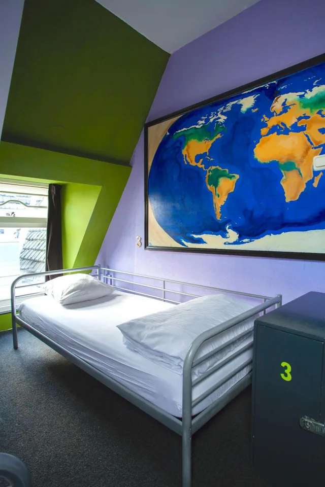 غرفة ثلاثية بحمام مشترك، Flying Pigs Uptown Hostel Amsterdam 2/2