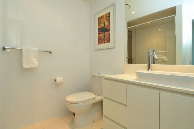 2 Bedrooms, Apartment, King Bed, 2 Bathrooms, Orchid Residences - HR Surfers Paradise 4/5