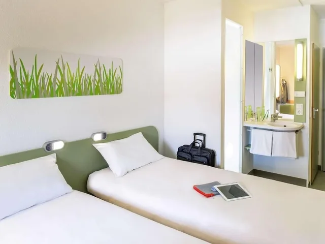 غرفة بسريرين منفصلين، Ibis Budget Basel Pratteln 3/6