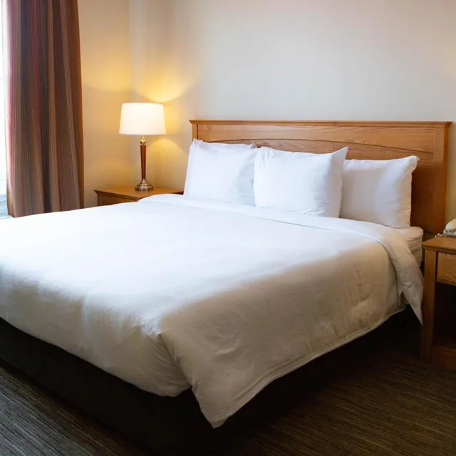Traditional, Suite, King Bed, Future Inns Halifax 2/3