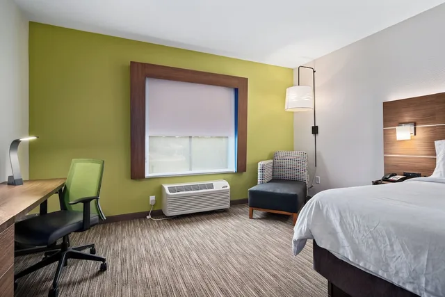 غرفة قياسية بسرير كينج، Holiday Inn Express Hotel And Suites Van Buren Ft Smith Area 6/10