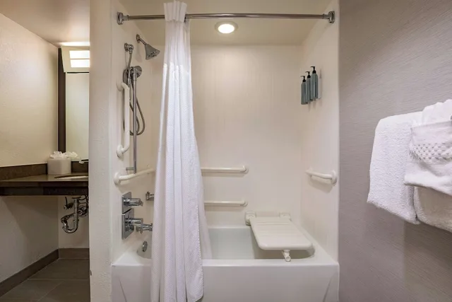 غرفة بسريرين كوين، COURTYARD AUSTIN THE DOMAIN AREA 6/6