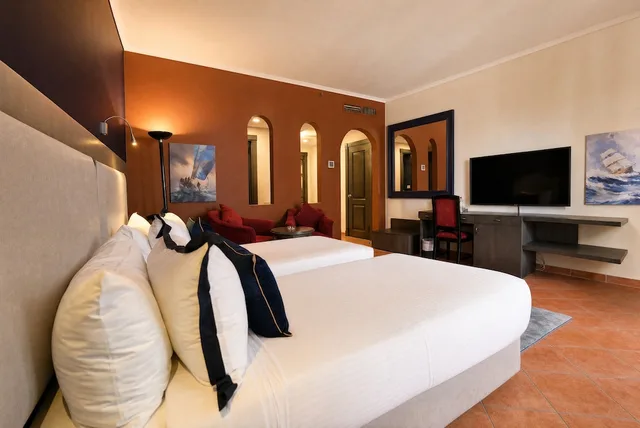 Classic, Twin Beds, Garden or Pool View، M Hotels at Porto Marina 3/6