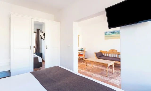 Comfort, Triple, Twin Beds, Murphy Bed، Bakour Fuerteventura La Pared 3/5