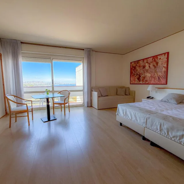 Room, Quadruple, Torre Normanna 2/6