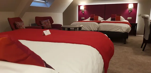 غرفة ثلاثية بسرير مزدوج وسرير فردي، Hotel Restaurant Crystal 2/9
