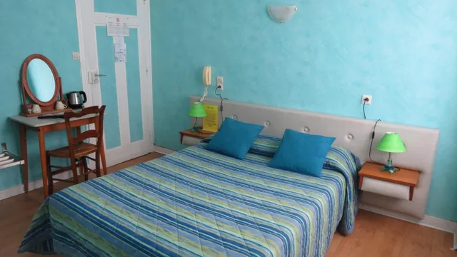 غرفة بسرير مزدوج، Hotel Au Petit Bearn 4/10