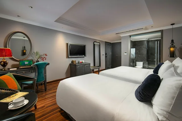 غرفة متصلة عائلية بسرير كينج وثلاثة أسرّة بغرفتي نوم، L Heritage Hanoi Hotel 5/8