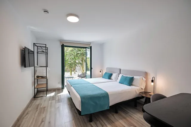غرفة قياسية بسريرين منفصلين وسرير كوين، Pombal Rooms Santiago 4/7