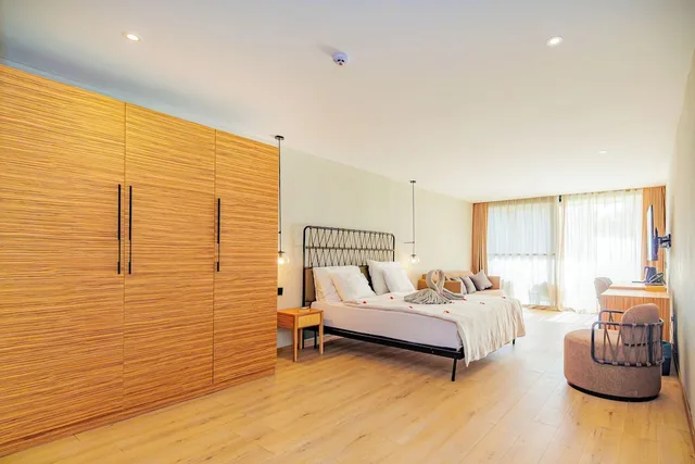 Premium, Private Pool, Kombo Beach Resort 4/10