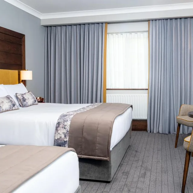 غرفة بسرير مزدوج أو سريرين منفصلين، Cavan Crystal Hotel 1/3