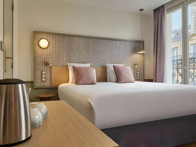 غرفة قياسية ثلاثية، Hotel Cervantes By Happyculture 1/1