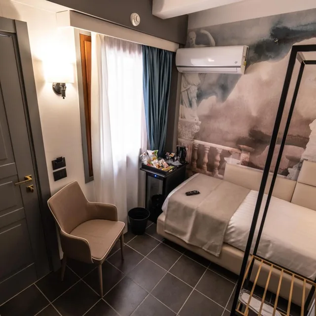 غرفة مفردة بشرفة، Relais Manzoni 3/10