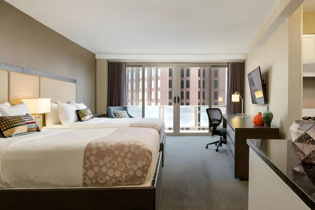 جناح بشرفة، The Windsor Suites 1/1