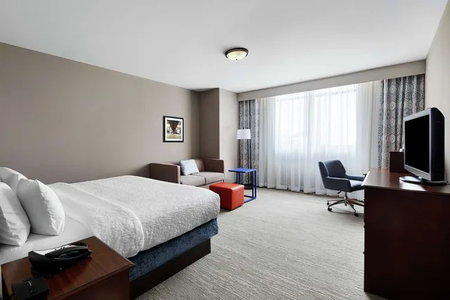 جناح استوديو بسرير كينج مع أريكة، Hampton Inn & Suites Chicago/Mt. Prospect 2/3