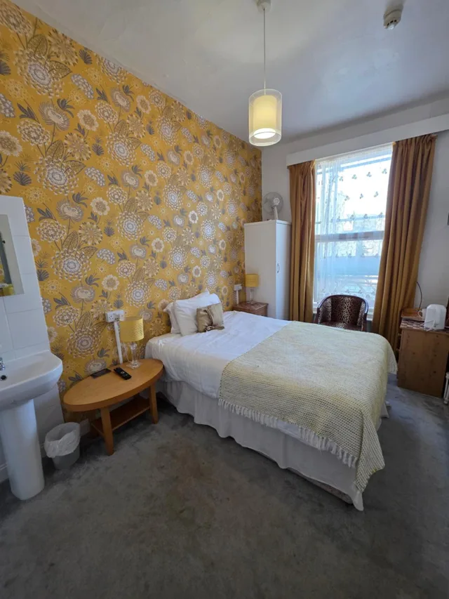 Room, Single, Large, Rivelyn Hotel 5/5