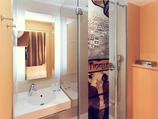 غرفة كلاسيكية بسرير كوين، Mercure Paris Pigalle Sacre Coeur 5/7