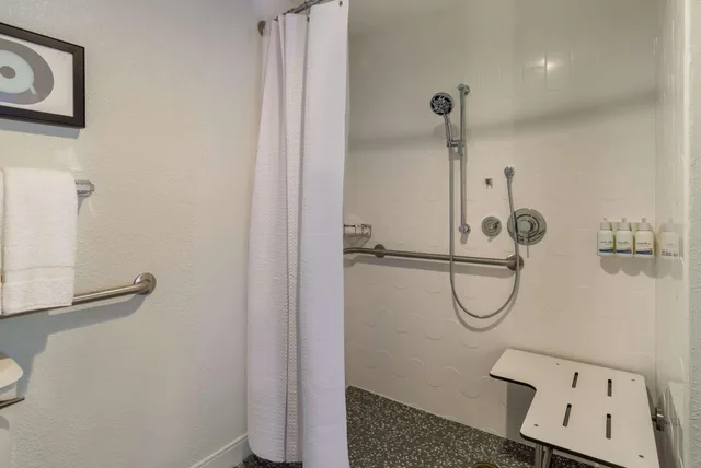 جناح بسريرين كوين بغرفتي نوم لذوي الإعاقة، Sonesta Es Suites San Francisco Airport Oyster Point Waterfront 6/6