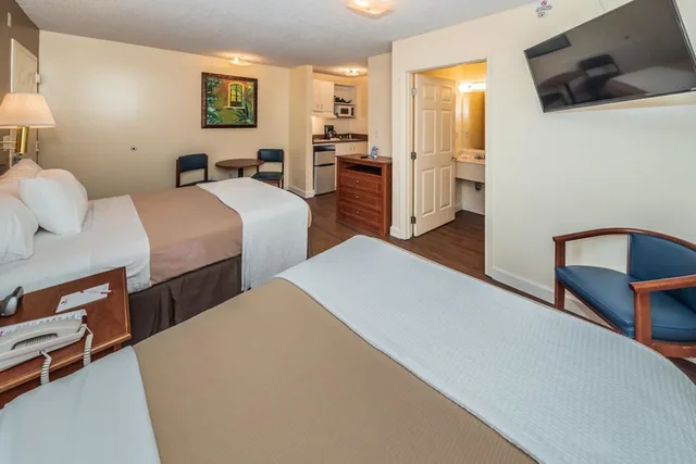 Upgrade, 2 Double Beds, Kitchen، Suburban Extended Stay Clearwater 3/4