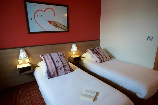 غرفة قياسية بسريرين منفصلين، ACE HOTEL PARIS ROISSY 4/8