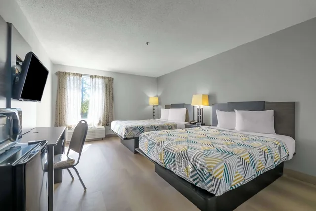 غرفة قياسية بسريرين كوين، Motel6 Dawsonville, GA - North GA Premium Outlets 1/4