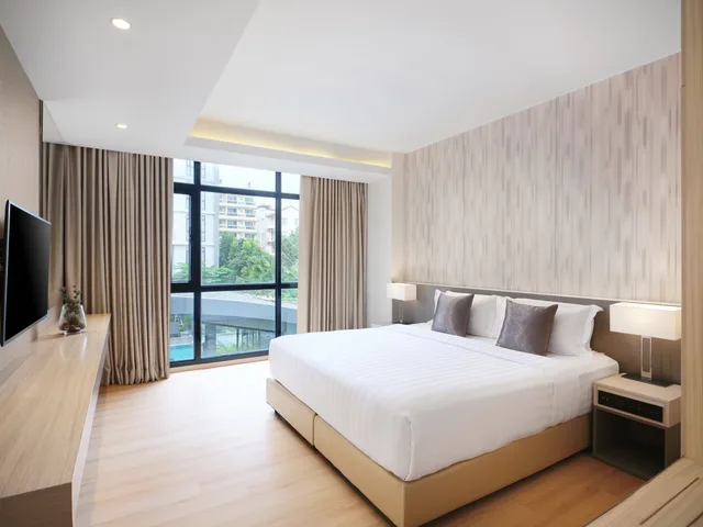 1 Bedroom, Suite, Double Bed, Arden Hotel And Residence 1/5
