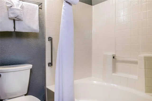 جناح بسرير كينج، Clarion Hotel By Humboldt Bay 4/5