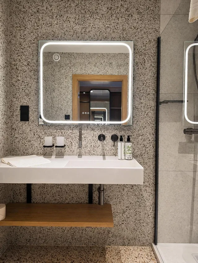 غرفة بريميوم بسرير كوين بإطلالة على النهر، Qubus Hotel Krakow 7/8