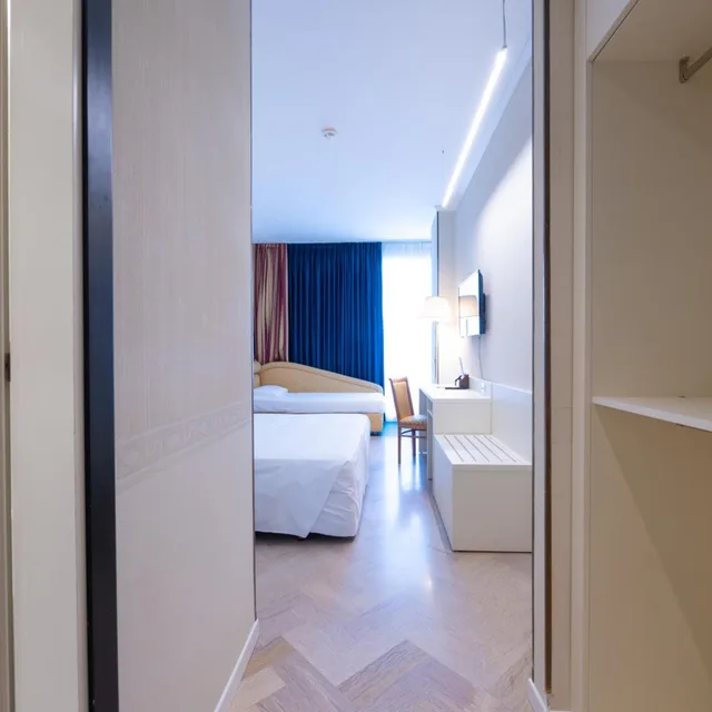 غرفة كلاسيكية ثلاثية، Admiral Art Hotel 5/8