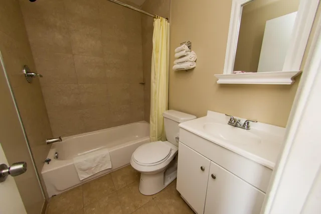 جناح ديلوكس بسرير كينج، Scottish Inn & Suites Bensalem 7/7