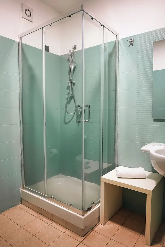 غرفة جونيور رباعية بأربعة أسرّة بإطلالة على المدينة، Santuzza Hotel Catania 4/4