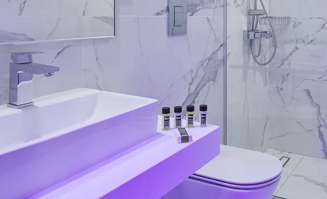 Room, Double or Twin Bed, Inland View، Blue Ivy Hotel And Suites 3/3