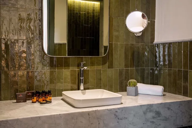 جناح بسرير كينج مع أريكة، Best Western Plus Casablanca City Center 2/3