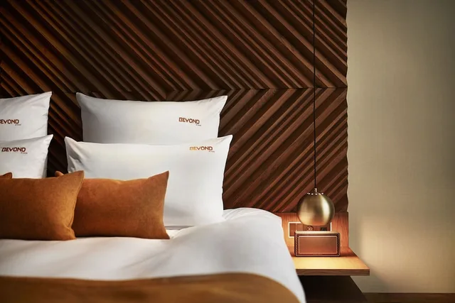 Room, King Bed, Church View، Beyond By Geisel 3/4