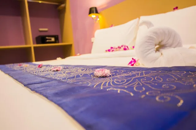 غرفة ديلوكس بسرير مزدوج بحوض استحمام، Behind the Scene Hotel Club At Samui 1/9