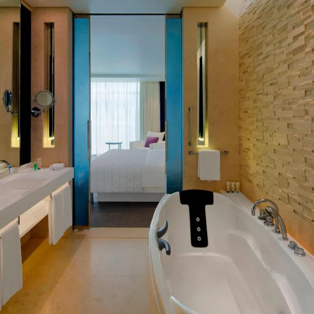 Royal, Club, Twin Beds, Executive Lounge Access, Large, Le Meridien Dubai Hotel and Conference Centre 4/5