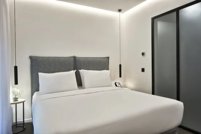 غرفة قياسية بسريرين منفصلين، NLH Monastiraki | Neighborhood Lifestyle Hotels 1/8