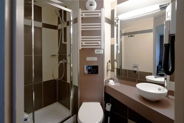 غرفة بريميوم بسرير كوين، Best Western L'atelier 117 6/6