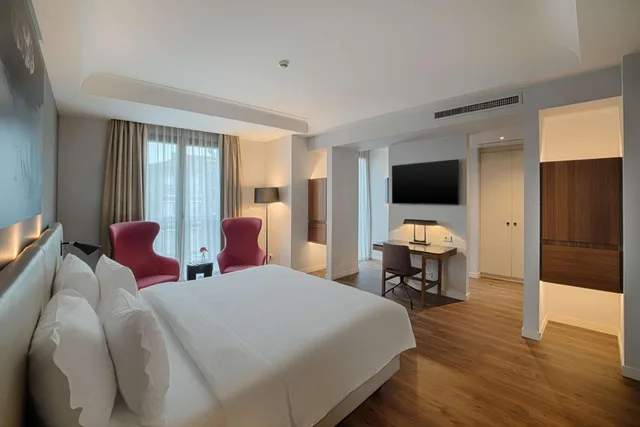 جناح جونيور بسرير كوين، RADISSON BLU HOTEL MILAN 1/6